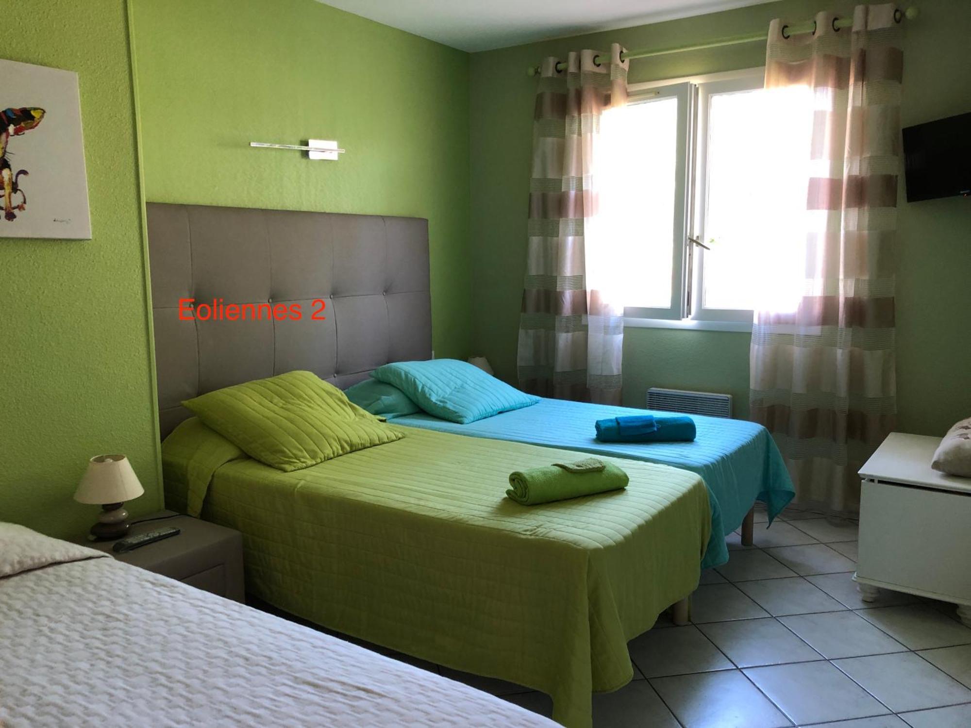 Chambres Table D'Hotes Carpe Diem Villeneuve-la-Riviere Exterior photo